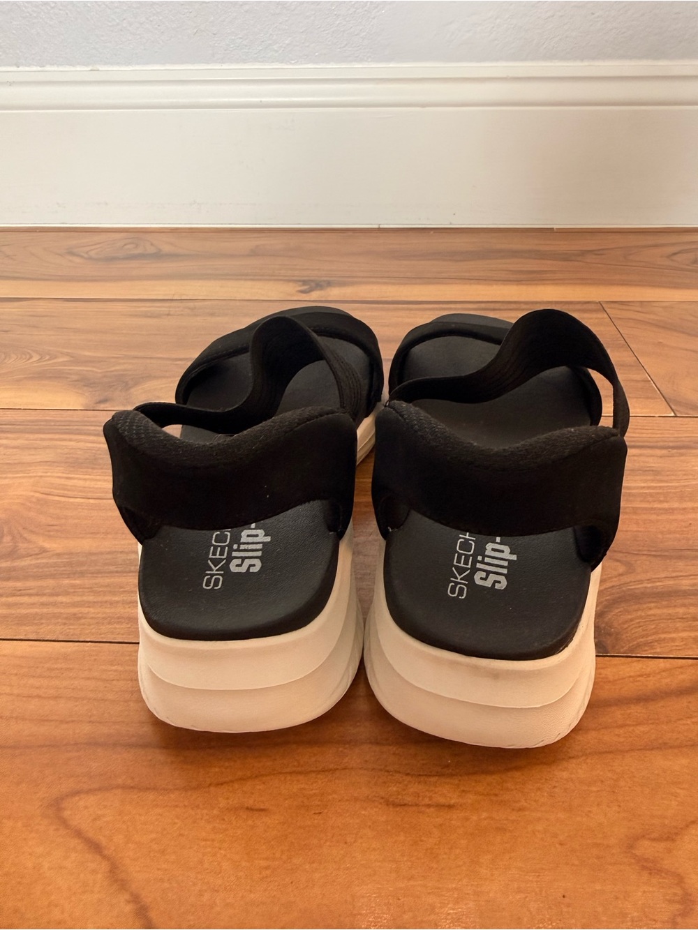 Skechers Black and White Platform Sandals with Elastic Heel Strap - Picture 2 of 10